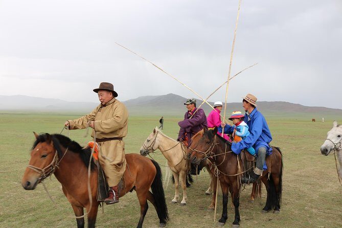 1 Day Semi-Gobi All-included tour - Nomad-family ger visit: the cultural payoff (and what you might be offered)