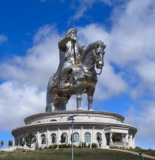 4 Day Best of Central Mongolia tour, Chinggis Khan statue - Comfort, food, and small-group reality checks