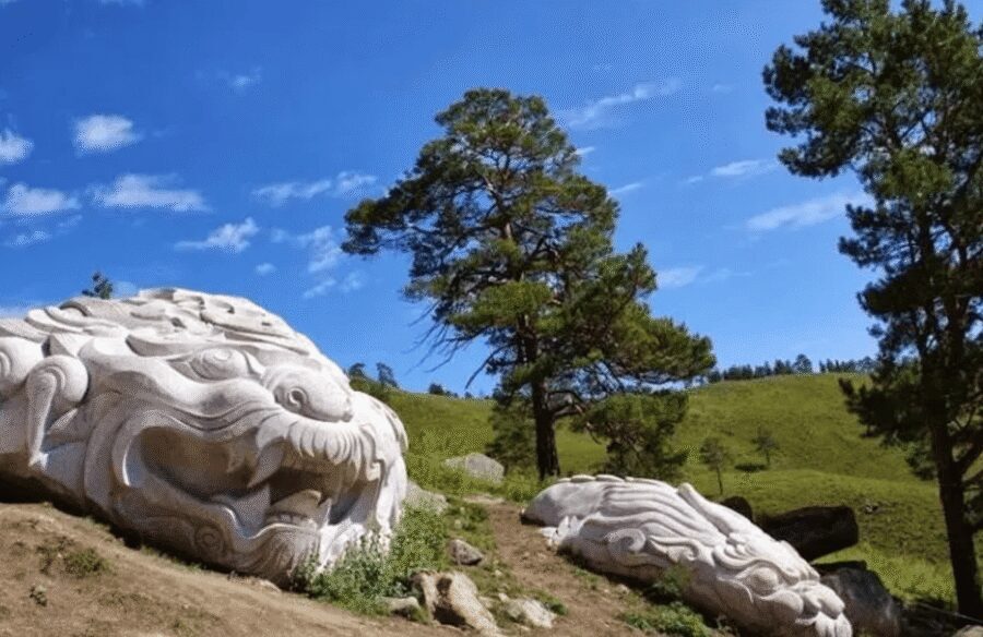 AGLAG BUTEEL MONASTERY: One Day Private Tour - The start at Gandantegchinlen Monastery: setting the tone