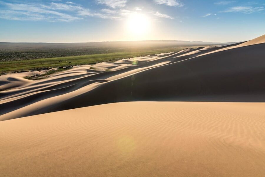 Bus tour to visit Gobi 4 day - Day 3: Khongor in the Morning and Camel Ride to Dalanzadgad