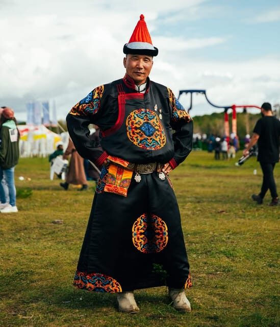 Day tour with Traditional clothes and photographer - Logistics That Actually Matter: What to Bring and What to Skip