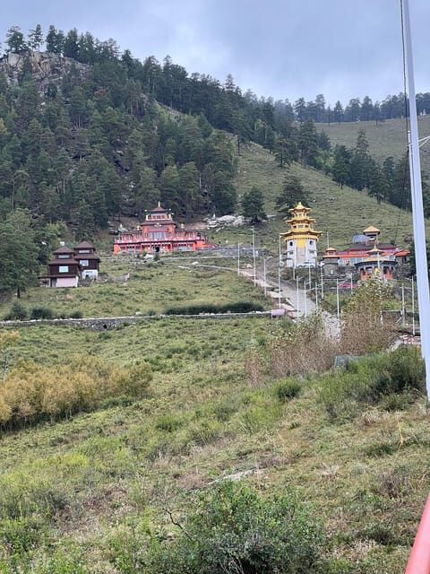 Sacred Landscapes: Exploring Aglag Buteel - Lunch with your guide before the monastery: a smart reset