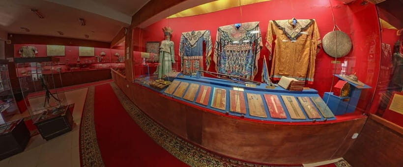 Travel to Gobi by train Visit World energy Center - Khamriin Khiid World Energy Zone: Temples, Belief, and a Red Sect Connection