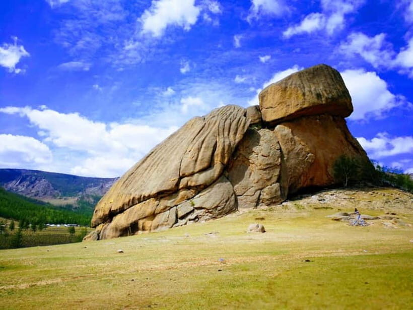 Ulaanbaatar: Chinggis Khaan Statue and Turtle Rock Day Tour - Turtle Rock and Terelj National Park: A Shape You’ll Keep Remembering