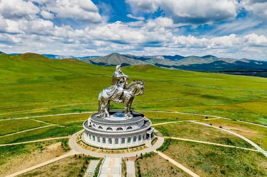 Ulaanbaatar: Chinggis Khan Statue and National Park Day Trip - The guide + driver combo: what makes the day feel smooth