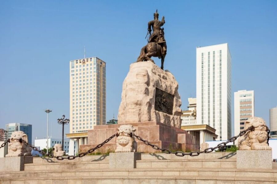Ulaanbaatar: Private custom tour with a local guide - Temples and Monasteries: Gandantegchinlen and the Power of Explanations